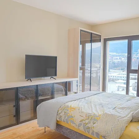 Diamond's New Royal In With Free Private Parking And Stunning Mountain Views Скоп'є