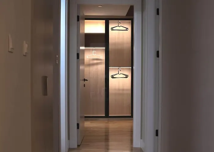 Апартаменты Diamond's New Royal In With Free Private Parking And Stunning Mountain Views Скопье