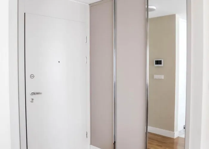 Diamond's New Royal In With Free Private Parking And Stunning Mountain Views Апартаменты Скопье