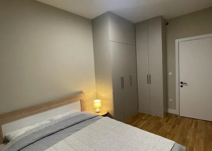 Diamond's New Royal In With Free Private Parking And Stunning Mountain Views Апартаменты *