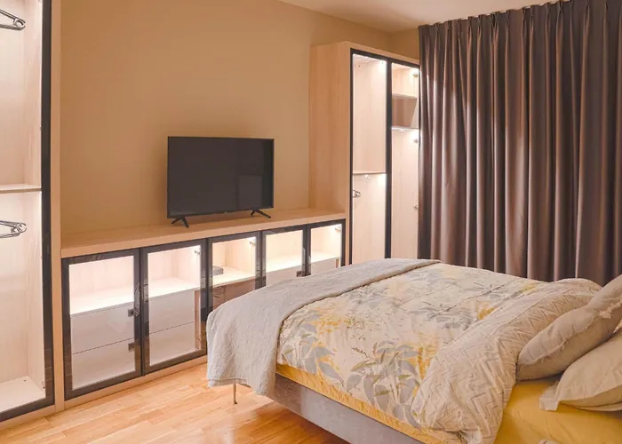 Diamond's New Royal In With Free Private Parking And Stunning Mountain Views * Скопье